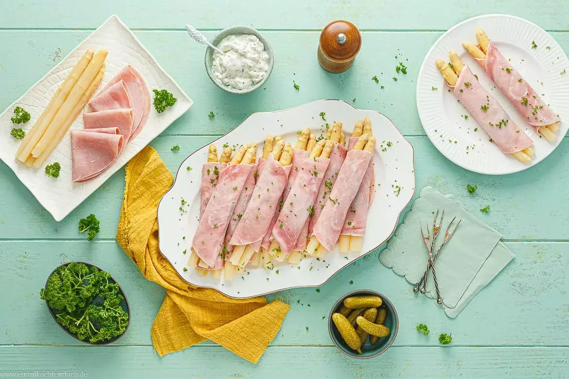 Traditionelle Spargelröllchen mit Kochschinken: Ein Rezept aus den 70ern