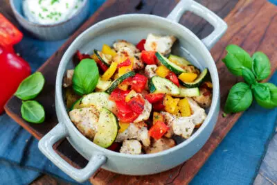 Hähnchen mit Gemüse aus dem Airfryer: Eine schnelle und gesunde Mahlzeit