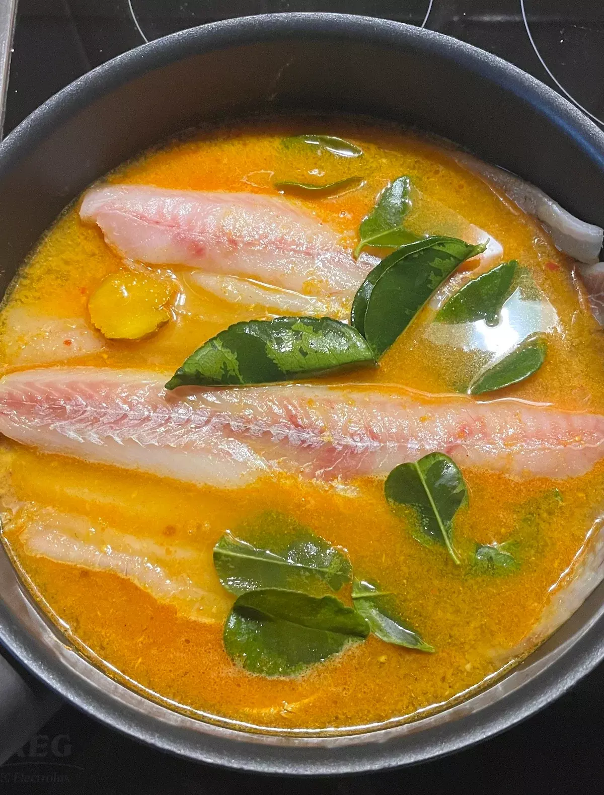 Die Essenz Indonesiens: Eine Reise durch die Kurkuma-Fischsuppe