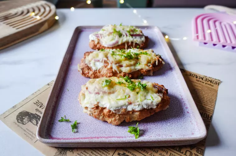 Proteinreiche Airfryer-Pizza: Schnell, unkompliziert und ohne Hefe
