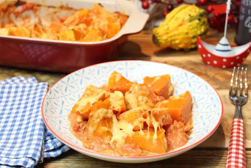 Kürbisauflauf mit Thunfisch und Tomaten: Ein einfaches und köstliches Ofengericht