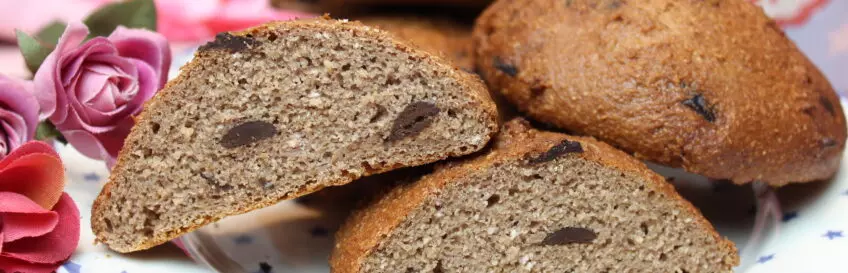 Proteinreiche Haferkleie-Schokobrötchen