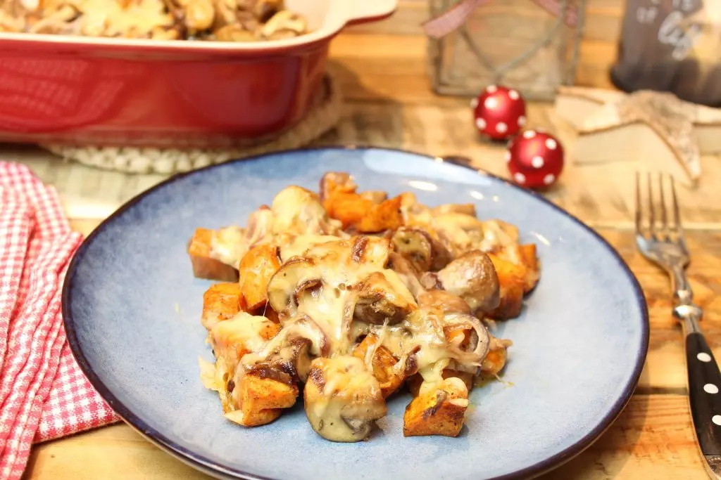 Herzhafter Süßkartoffel-Champignon-Gratin