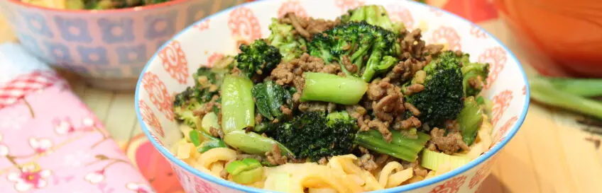 Dan Dan Rettichnudeln: Ein würziges Low-Carb-Gericht für Liebhaber der asiatischen Küche