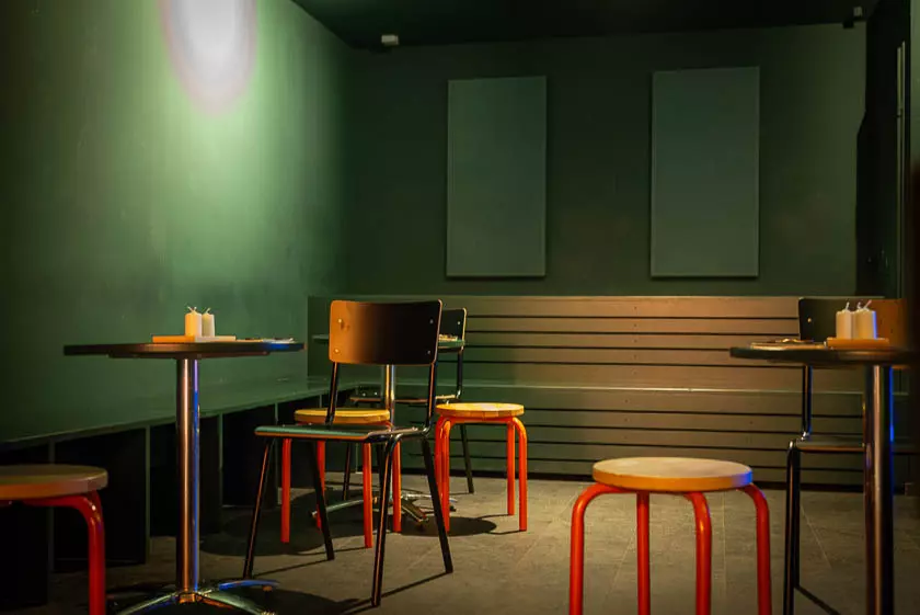 SPIN Bar: Münchens neue Vinyl-Oase mit HiFi-Klang und japanischem Flair