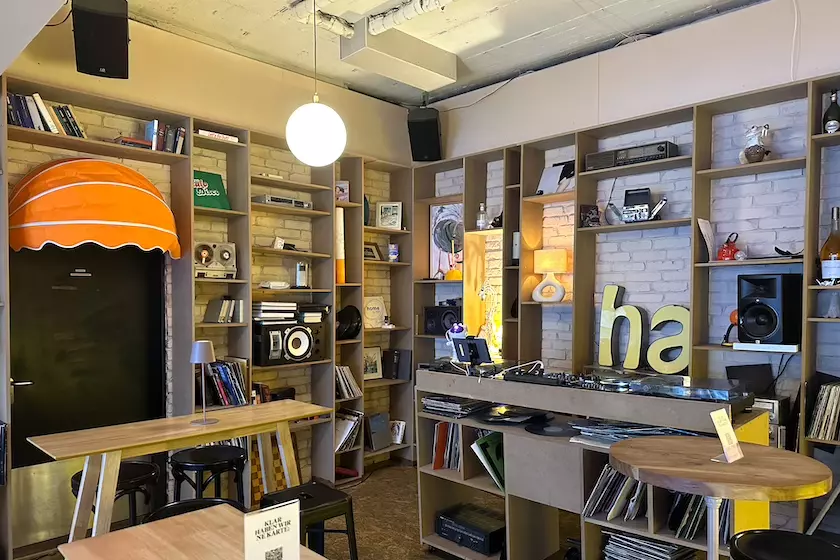 Graf Rumford: Eine Fusion aus Bar und Galerie im Glockenbach