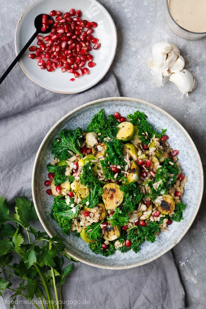 Veganer Wintersalat: Rosenkohl, Grünkohl und Graupen-Kreation