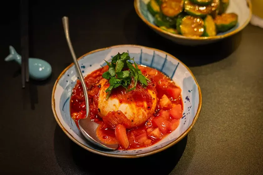 HAI Seafood Izakaya: Eine kulinarische Entdeckungsreise durch japanische Fusion-Küche