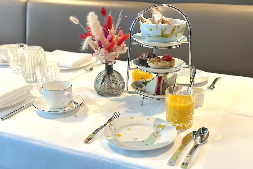 Französischer Nachmittagstee im Sofitel Bayerpost