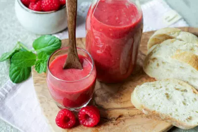 Himbeer-Vinaigrette selbstgemacht: Schnell, fruchtig und unglaublich lecker