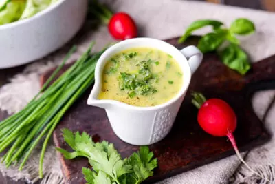Kräuterdressing: Selbstgemacht, vielseitig und unwiderstehlich