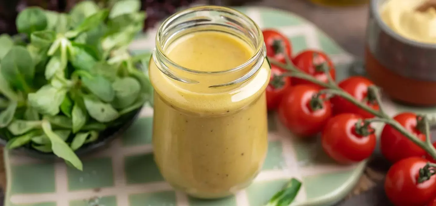 Die perfekte Vinaigrette: Ein grundlegendes Rezept für jeden Salatliebhaber