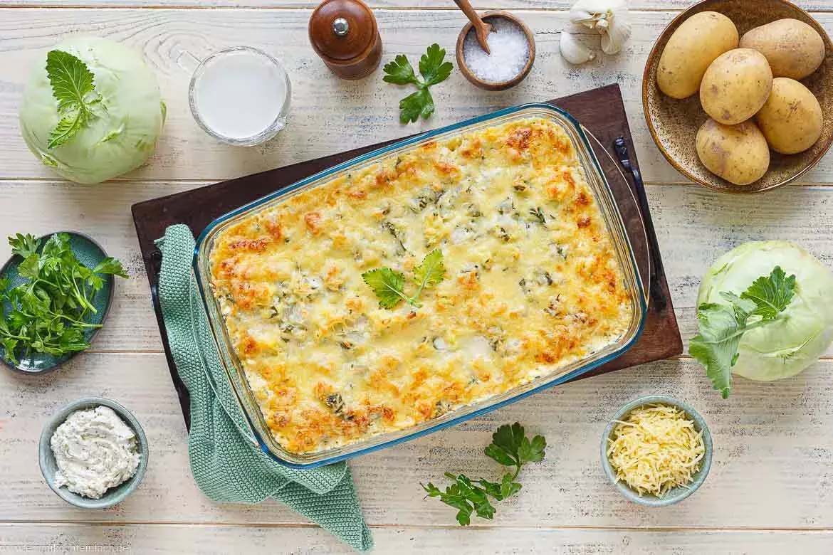 Cremiger Kohlrabi-Kartoffel-Auflauf mit goldener Käsehaube