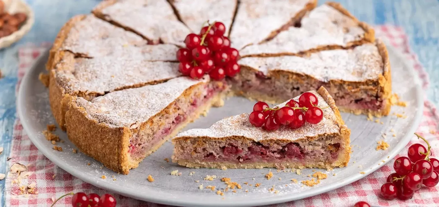 Omas Johannisbeer-Baiserkuchen: Ein süß-säuerliches Geschmackserlebnis