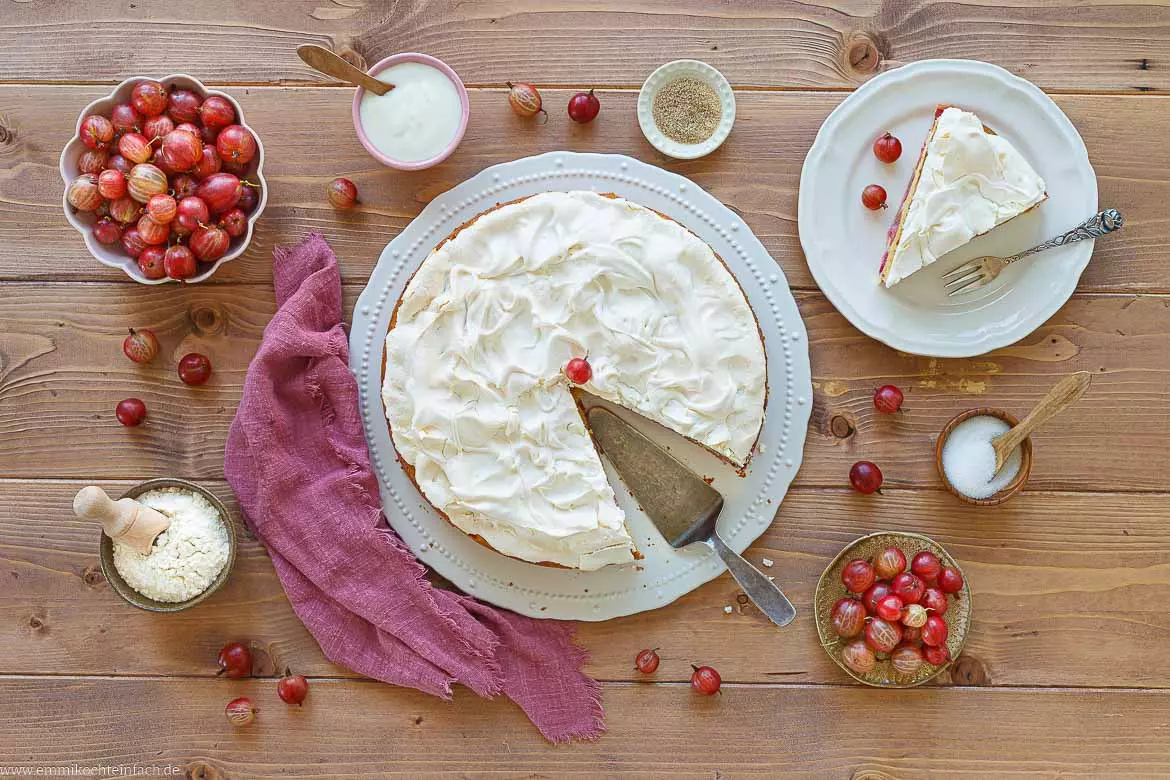 Stachelbeerkuchen mit Baiserhaube: Ein Sommergenuss
