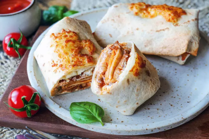 Blitzschnelle Lasagne-Wraps aus der Heißluftfritteuse