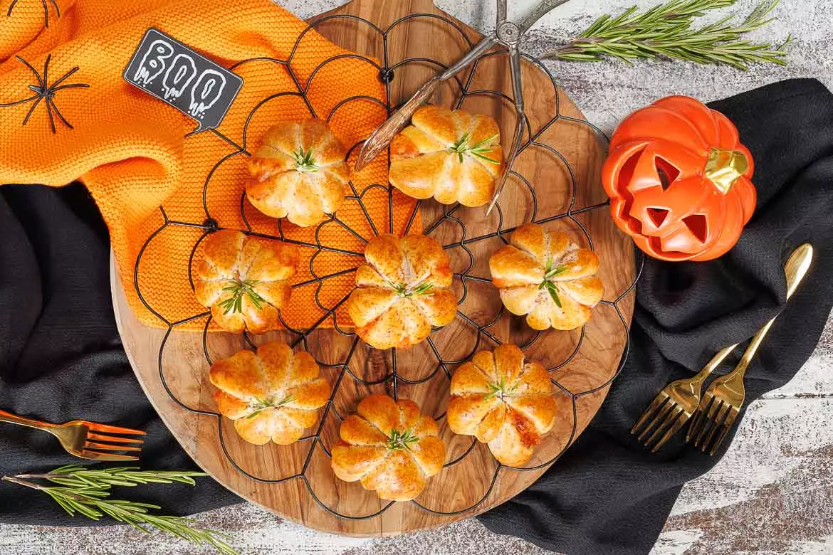 Kreative Pizza-Kürbisse: Der ultimative Halloween-Snack