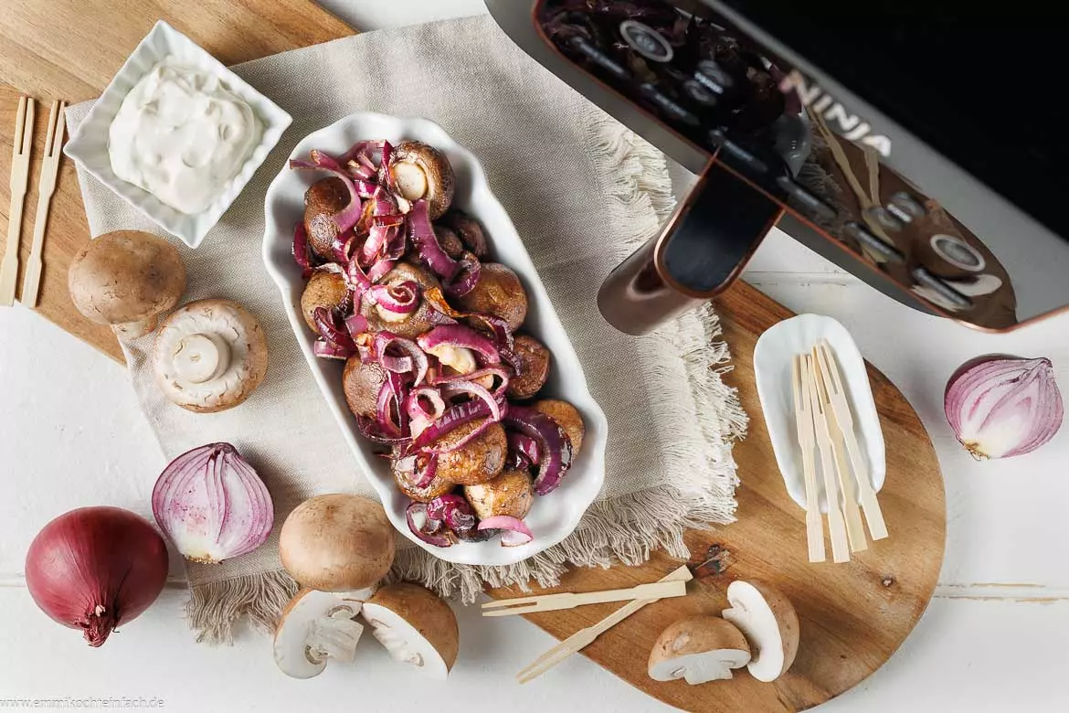 Aromatischer Pilzgenuss: Champignons aus dem Airfryer mit Knoblauchdip